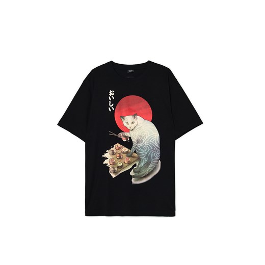 Cropp - Czarny T-shirt z kotem i sushi - czarny ze sklepu Cropp w kategorii T-shirty męskie - zdjęcie 176576865