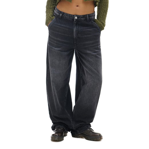 Cropp - Czarne jeansy skater - czarny ze sklepu Cropp w kategorii Jeansy damskie - zdjęcie 176577907