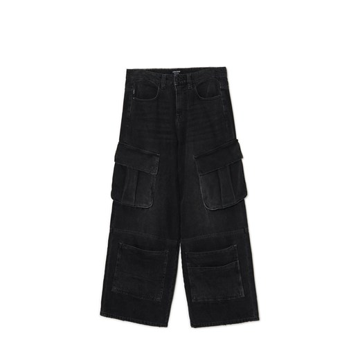 Cropp - Czarne jeansy skater z kieszeniami - czarny Cropp 32/34 Cropp