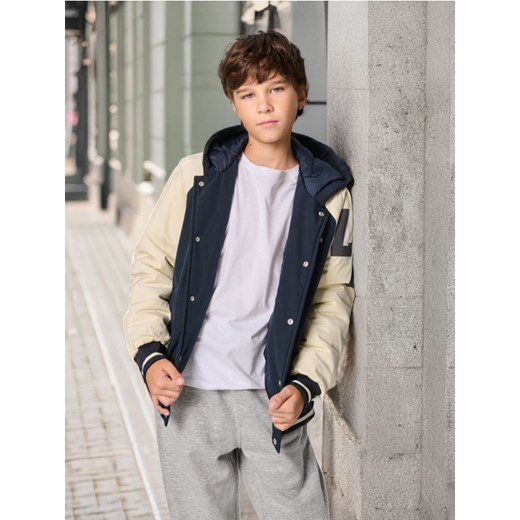 Sinsay - Kurtka z kapturem - granatowy ze sklepu Sinsay w kategorii Kurtki chłopięce - zdjęcie 176593939