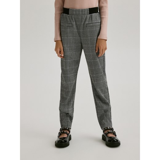 Reserved - Spodnie w kratę - wielobarwny ze sklepu Reserved w kategorii Spodnie dziewczęce - zdjęcie 176599548