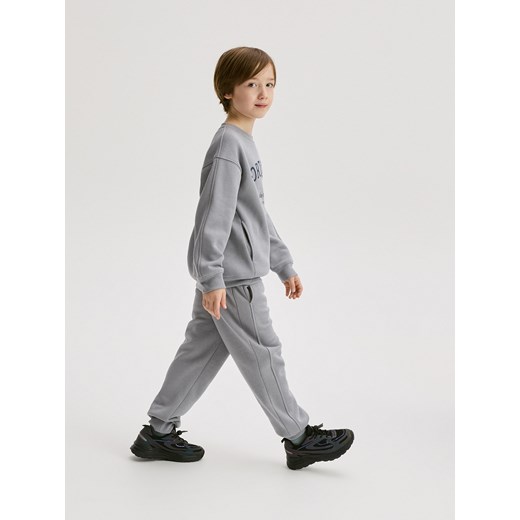 Reserved - Dresowe spodnie jogger - ciemnoszary ze sklepu Reserved w kategorii Spodnie chłopięce - zdjęcie 176600618