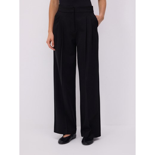 Reserved - Szerokie spodnie z zakładkami - czarny ze sklepu Reserved w kategorii Spodnie damskie - zdjęcie 176600759