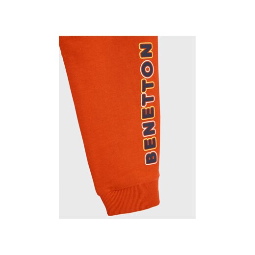 United Colors Of Benetton Spodnie dresowe 3BC1GF01P Czerwony Regular Fit United Colors Of Benetton 82 MODIVO