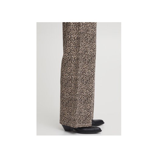 b.young Spodnie materiałowe 20813280 Brązowy Regular Fit XL MODIVO