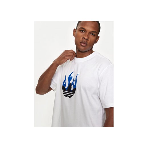 adidas T-Shirt Flames Logo IS2944 Biały Loose Fit L MODIVO