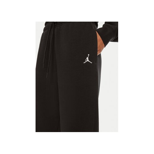 Nike Spodnie dresowe Brooklyn FN4494 Czarny Regular Fit Nike L MODIVO