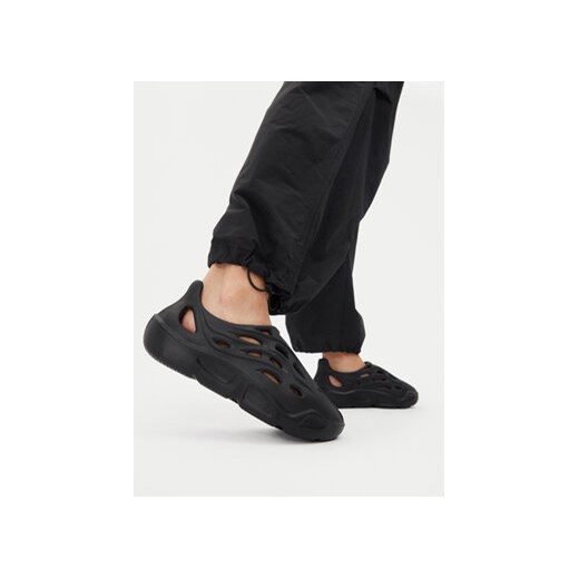 Steve Madden Półbuty Vine Slip-on SM11002858-02002-184 Czarny Steve Madden 40 MODIVO