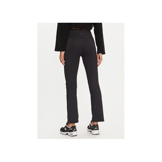 4F Spodnie materiałowe 4FWAW24TFTRF0716 Czarny Slim Fit M MODIVO