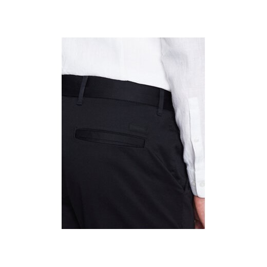 Calvin Klein Chinosy K10K110963 Czarny Slim Fit Calvin Klein 33_32 MODIVO