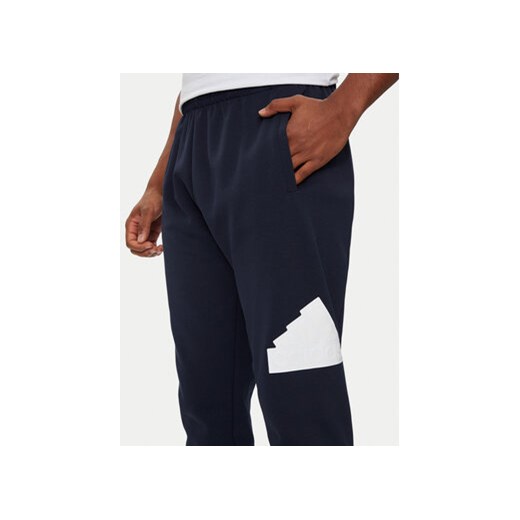 adidas Spodnie dresowe Future Icons Badge of Sport IW8584 Granatowy Regular Fit M MODIVO