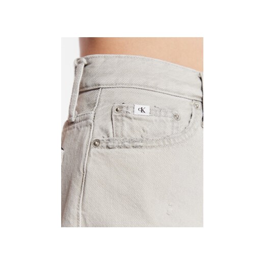 Calvin Klein Jeans Szorty jeansowe J20J220643 Szary Mom Fit 33 MODIVO
