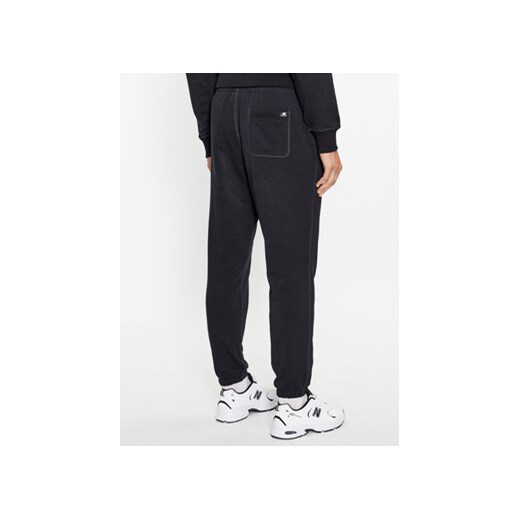 New Balance Spodnie dresowe NB Essentials Sweatpant MP33509 Czarny Regular Fit New Balance M MODIVO