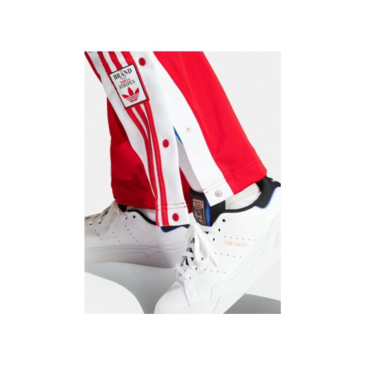 adidas Spodnie dresowe Adibreak IP0620 Czerwony Regular Fit M MODIVO