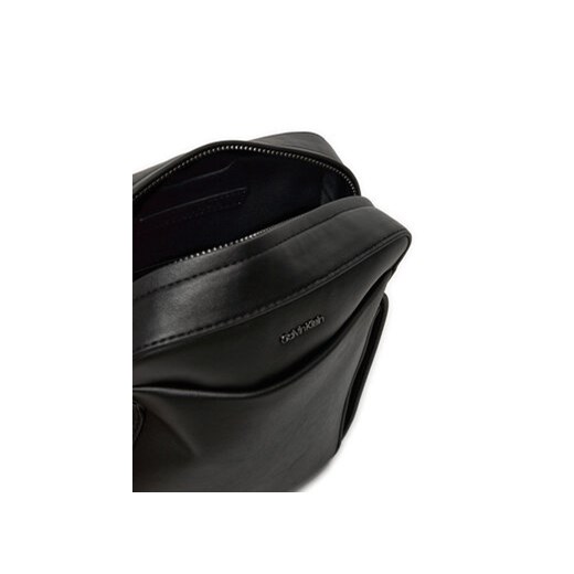 Calvin Klein Saszetka Ck Refined Reporter K50K512755 Czarny Calvin Klein one size MODIVO