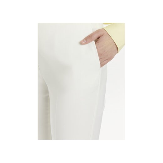 Rinascimento Spodnie materiałowe CFC0118270003 Biały Regular Fit Rinascimento XL MODIVO