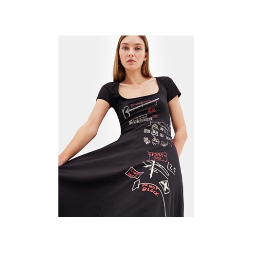 Desigual Sukienka codzienna 23WWVK15 Czarny Regular Fit Desigual XS MODIVO