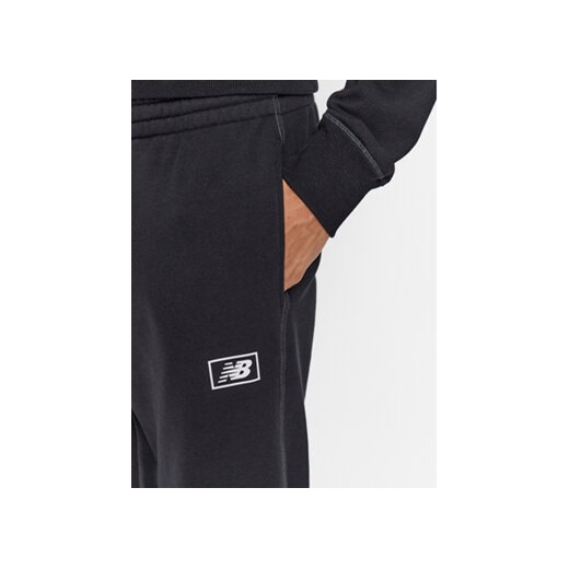 New Balance Spodnie dresowe NB Essentials Sweatpant MP33509 Czarny Regular Fit New Balance S MODIVO
