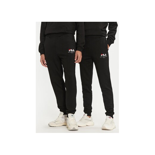 Fila Spodnie dresowe Unisex Bovrup FAU0146 Czarny Regular Fit ze sklepu MODIVO w kategorii Spodnie męskie - zdjęcie 177150209