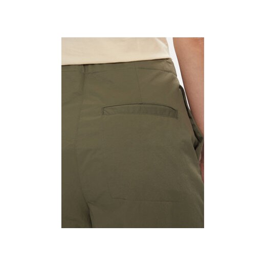 Calvin Klein Jeans Spodnie materiałowe Parachute Pant J20J222609 Khaki Regular XS MODIVO