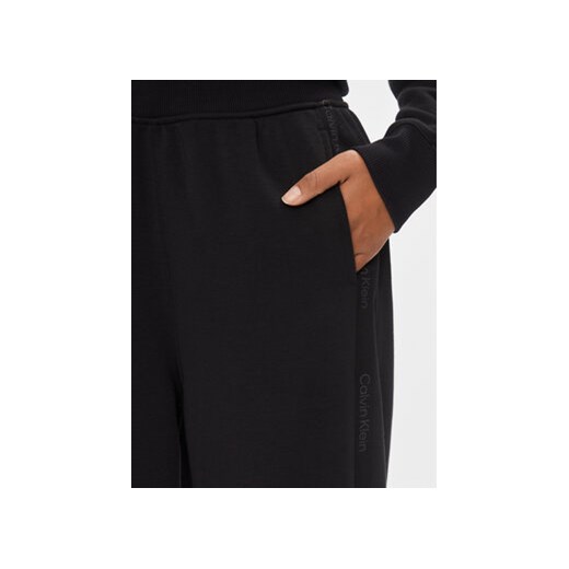 Calvin Klein Performance Spodnie dresowe 00GWS4P656 Czarny Relaxed Fit M MODIVO