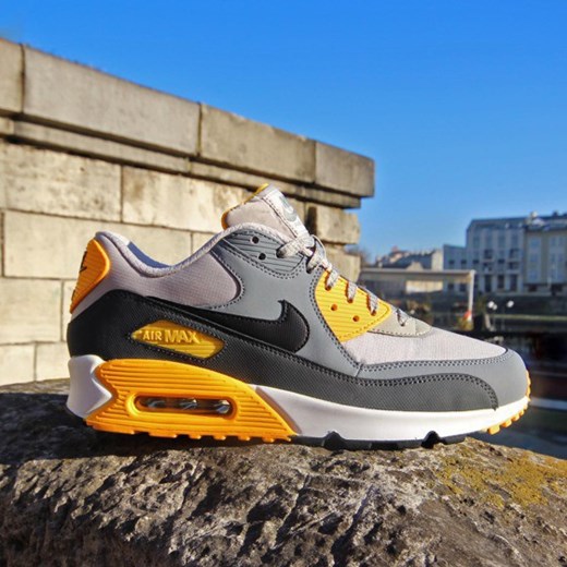 BUTY NIKE AIR MAX 90 ESSENTIAL 537384 008 sneakerstudio-pl skóra