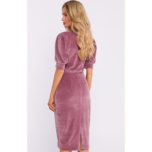 Welurowa sukienka midi różowa M827, Kolor różowy, Rozmiar L, MOE ze sklepu Intymna w kategorii Sukienki - zdjęcie 177448305