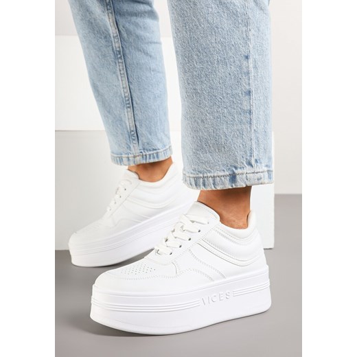 Białe Sznurowane Sneakersy Vices na Grubej Podeszwie Ozdobiona Napisem Annalira ze sklepu born2be.pl w kategorii Buty sportowe damskie - zdjęcie 177572638
