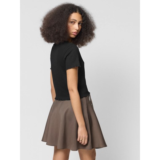 Damski t-shirt crop-top Outhorn OTHWSS24TTSHF1487 - czarny Outhorn L promocyjna cena Sportstylestory.com