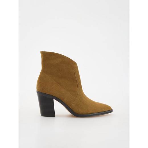 Reserved - Zamszowe botki na obcasie - beżowy Reserved 38 Reserved