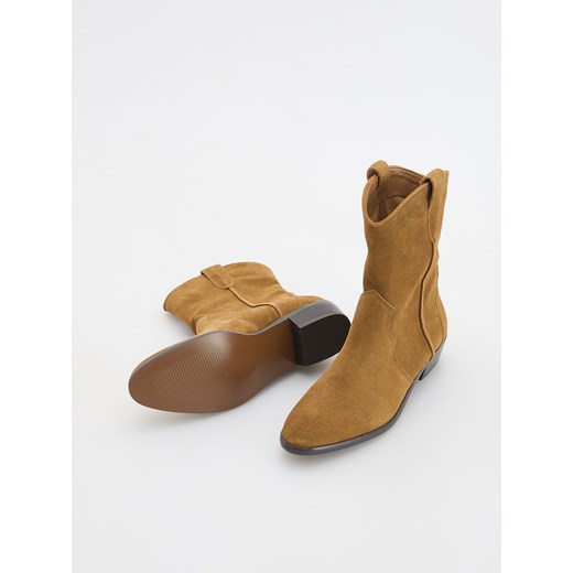 Reserved - Zamszowe botki z przeszyciami - brązowy Reserved 42 Reserved