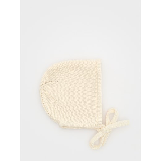 Reserved - Bawełniana czapka z wiązaniem - złamana biel ze sklepu Reserved w kategorii Czapki dziecięce - zdjęcie 177586605