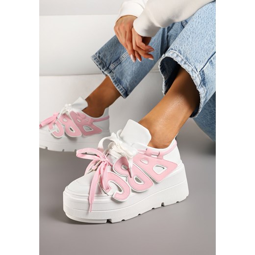 Biało-Różowe Sneakersy Vices na Płaskiej Podeszwie z Geometryczną Aplikacją Nelenith ze sklepu renee.pl w kategorii Buty sportowe damskie - zdjęcie 177655436