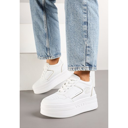 Biało-Złote Sneakersy Vices na Grubej Podeszwie z Metalicznymi Wstawkami Nelesea ze sklepu born2be.pl w kategorii Buty sportowe damskie - zdjęcie 177658455