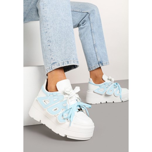 Biało-Niebieskie Płaskie Sneakersy Vices z Podwójnym Sznurowaniem ze Zdobieniem 3D Nelarissa ze sklepu born2be.pl w kategorii Buty sportowe damskie - zdjęcie 177658479