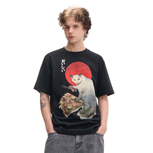 Cropp - Czarny T-shirt z kotem i sushi UNISEX - czarny ze sklepu Cropp w kategorii T-shirty męskie - zdjęcie 177701008