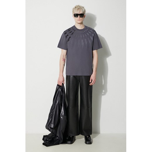 Neil Barrett t-shirt bawełniany EASY DROPPED SHOULDER FAIRISLE męski kolor niebieski wzorzysty PBJT165.V502S.3644 ze sklepu ANSWEAR.com w kategorii T-shirty męskie - zdjęcie 177730039