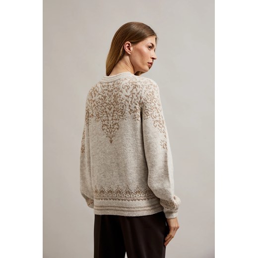 Sweter ozdobiony błyszczącą nitką beżowy XL promocyjna cena Moodo.pl
