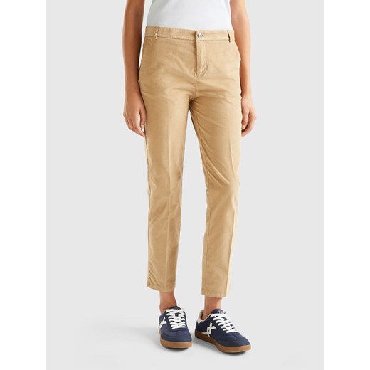 Benetton Spodnie chino w kolorze beżowym ze sklepu Limango Polska w kategorii Spodnie damskie - zdjęcie 177804358