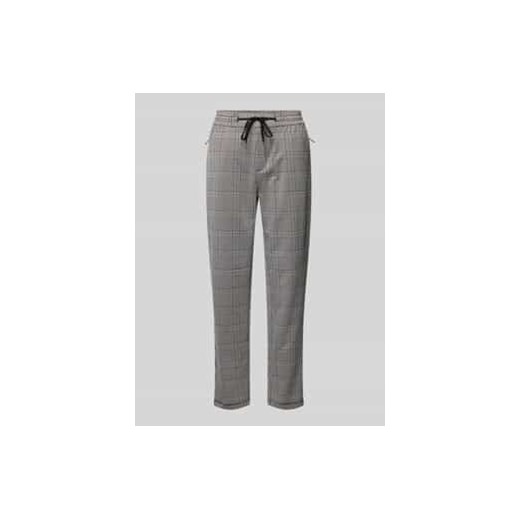 Spodnie sportowe o kroju regular fit ze wzorem w pepitkę ze sklepu Peek&Cloppenburg  w kategorii Spodnie damskie - zdjęcie 177812255