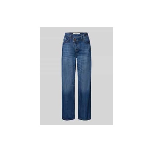 Jeansy o kroju cross fit z asymetrycznym zapięciem model ‘C7’ ze sklepu Peek&Cloppenburg  w kategorii Jeansy damskie - zdjęcie 177815165