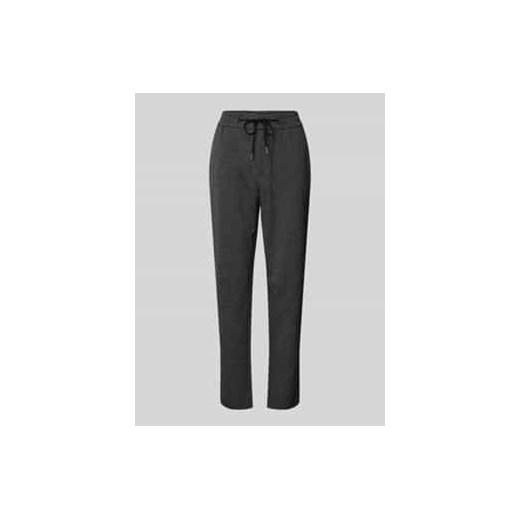 Spodnie sportowe o kroju relaxed fit z tunelem i wzorem ze sklepu Peek&Cloppenburg  w kategorii Spodnie damskie - zdjęcie 177825059