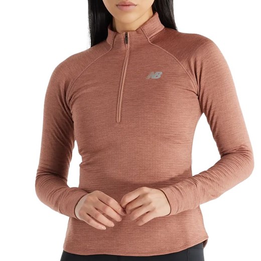 Bluza New Balance WT43200SWA - brązowa ze sklepu streetstyle24.pl w kategorii Bluzy damskie - zdjęcie 177862499