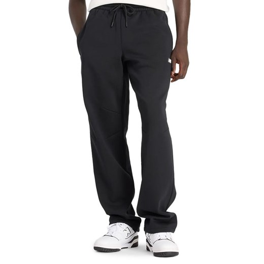 Spodnie New Balance MP44587BK - czarne ze sklepu streetstyle24.pl w kategorii Spodnie męskie - zdjęcie 177862549