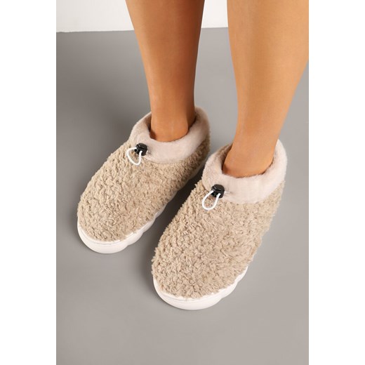 Kapcie damskie Born2be casual na zimę 