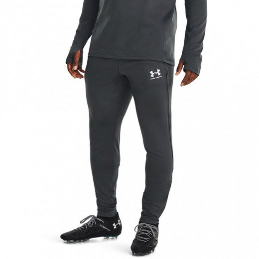 Męskie spodnie treningowe Under Armour Men\'s UA Challenger Training Pants - szare ze sklepu Sportstylestory.com w kategorii Spodnie męskie - zdjęcie 177894929