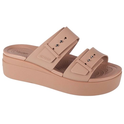 Klapki Crocs Brooklyn Low Wedge Sandal 207431-2Q9 beżowy ze sklepu ButyModne.pl w kategorii Klapki damskie - zdjęcie 177971369