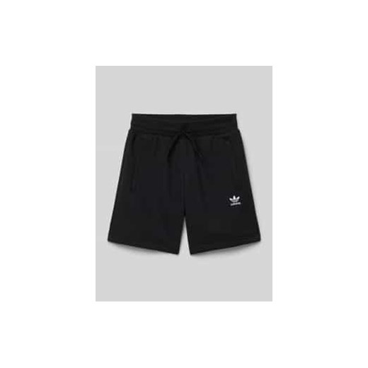 Szorty z dzianiny dresowej o kroju regular fit z wyhaftowanym logo ze sklepu Peek&Cloppenburg  w kategorii Spodenki chłopięce - zdjęcie 178029487