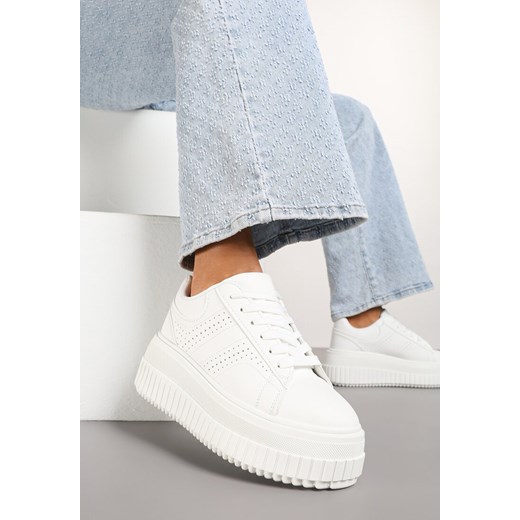 Białe Sneakersy na Grubej Podeszwie z Perforacją Eleadrelle ze sklepu born2be.pl w kategorii Buty sportowe damskie - zdjęcie 178048197