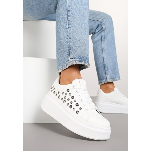 Białe Sneakersy na Niskiej Platformie z Aplikacjami przy Cholewce Maristia ze sklepu renee.pl w kategorii Buty sportowe damskie - zdjęcie 178051457